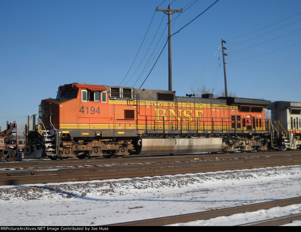 BNSF 4194